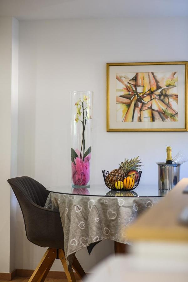 Appartamento Apartman Maja Zara Esterno foto
